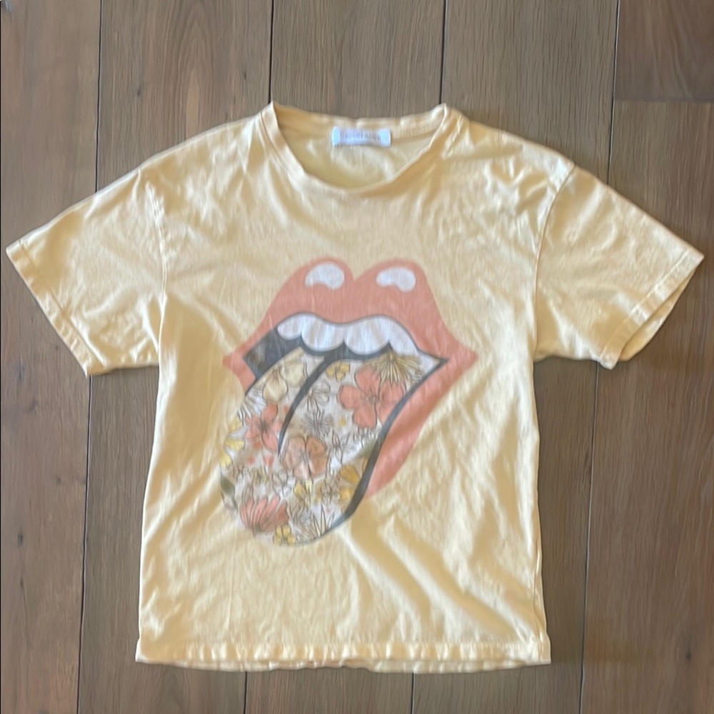 Daydreamer Graphic T-Shirt- size XS